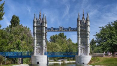 monument, nature, bridge-8165152.jpg
