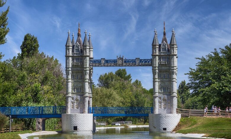 monument, nature, bridge-8165152.jpg